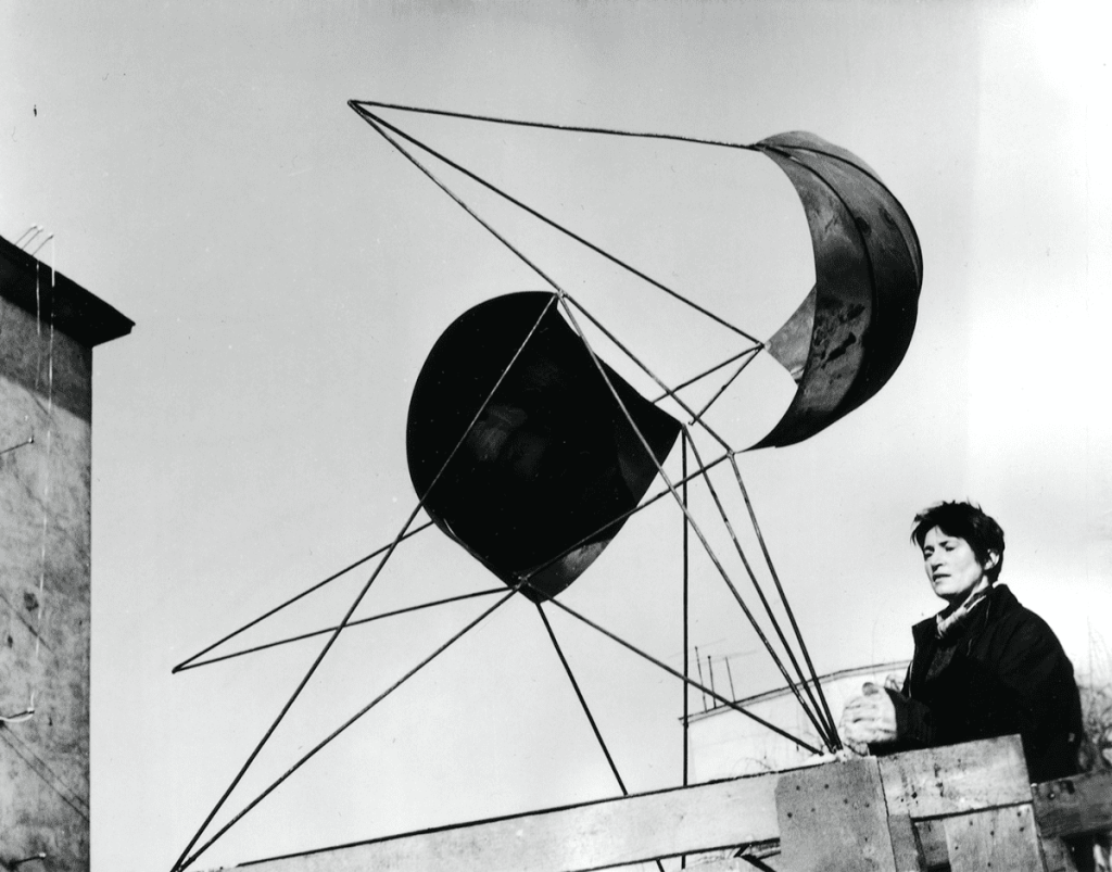 Female Minimal: Abstraction in the Expanded Field 29 October – 18 December 2020 Images Courtesy of Galerie Thaddaeus Ropac London